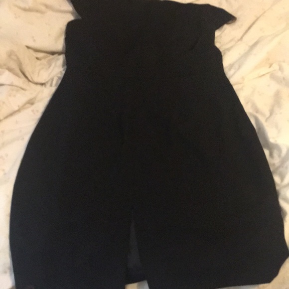 Black fully-lined Dress, Scoop neck, Size 12, slit in back. - Picture 2 of 2